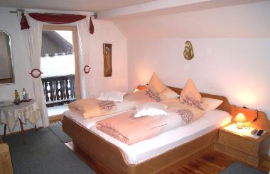 Chambre avec petit djeuner /en/au Unterammergau/bei Oberammergau (Oberbayern)ou appartement ou maison de vacances