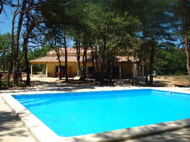 Maison de vacances �/en/au Labastide de Virac (Ard�che)ou appartement ou maison de vacances