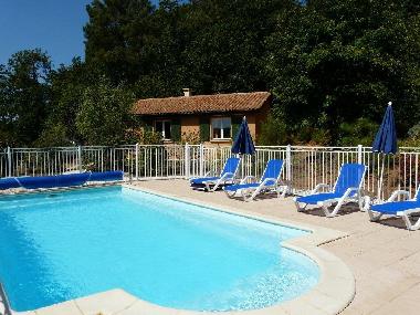 Maison de vacances �/en/au Doissat (Dordogne)ou appartement ou maison de vacances