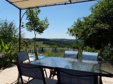 Maison de vacances �/en/au Doissat (Dordogne)ou appartement ou maison de vacances