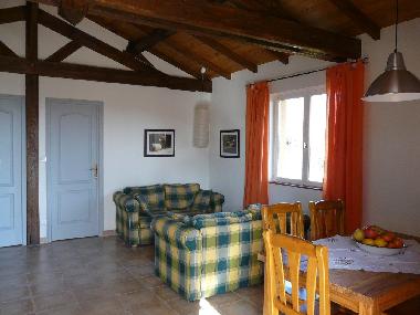 Maison de vacances �/en/au Doissat (Dordogne)ou appartement ou maison de vacances
