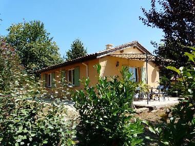 Maison de vacances /en/au Doissat/Belvs (Dordogne)ou appartement ou maison de vacances