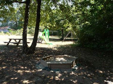 Maison de vacances /en/au Doissat/Belvs (Dordogne)ou appartement ou maison de vacances