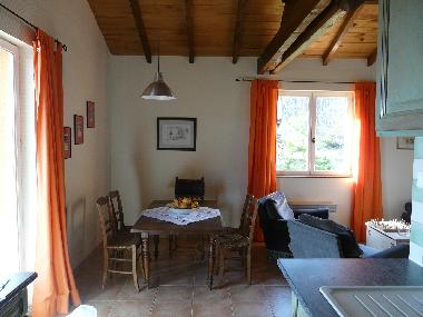 Maison de vacances /en/au Doissat/Belvs (Dordogne)ou appartement ou maison de vacances