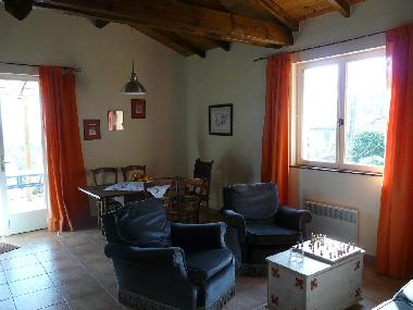 Maison de vacances /en/au Doissat/Belvs (Dordogne)ou appartement ou maison de vacances