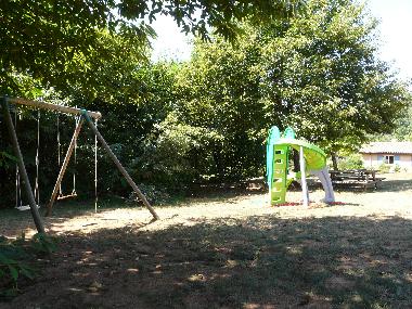 Maison de vacances �/en/au Doissat (Dordogne)ou appartement ou maison de vacances