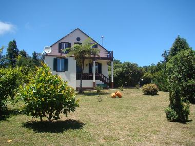 Maison de vacances /en/au Santa Cruz (Madeira)ou appartement ou maison de vacances