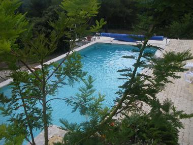 Maison de vacances �/en/au AURONS (Bouches-du-Rh�ne)ou appartement ou maison de vacances