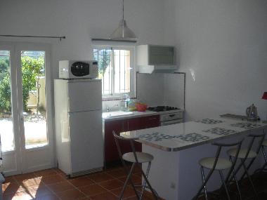 Maison de vacances �/en/au AURONS (Bouches-du-Rh�ne)ou appartement ou maison de vacances