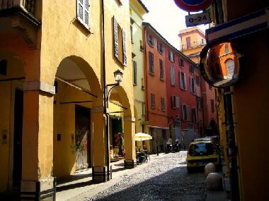Chambre avec petit d�jeuner �/en/au Bologna (Bologna)ou appartement ou maison de vacances