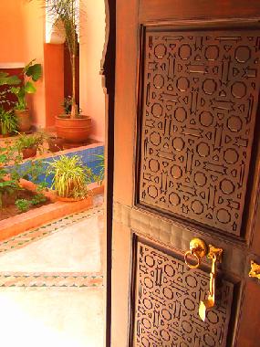 Riad Nakhil - Porte scult�e