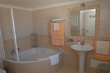 Maison de vacances /en/au Calheta (Madeira)ou appartement ou maison de vacances