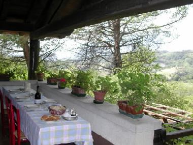terrasse avec table  manger