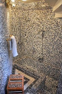 BAIGNOIRE ENCASTREE MAROCAINE
