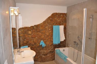 Salle de bain (bas de la maison)