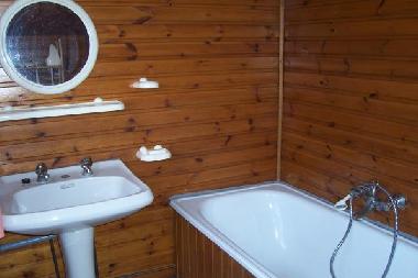 Caravane  �/en/au Chimay (Wallonia)ou appartement ou maison de vacances