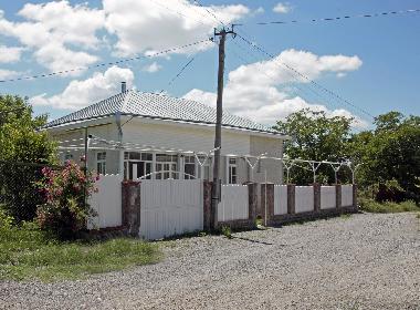 Maison de vacances �/en/au Saguramo (Mts�khet�is Raioni)ou appartement ou maison de vacances