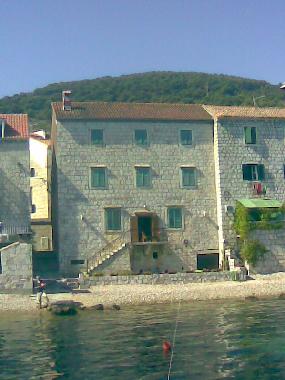 Appartement de vacances /en/au Vis (Splitsko-Dalmatinska)ou appartement ou maison de vacances