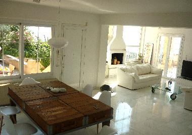 Maison de vacances /en/au KALIVIA (Attiki)ou appartement ou maison de vacances