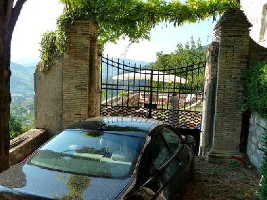 Palais / Chteau /en/au Pievebovigliana (Macerata)ou appartement ou maison de vacances