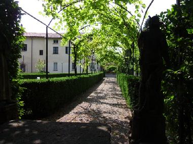 Maison de vacances �/en/au Binago (Como)ou appartement ou maison de vacances