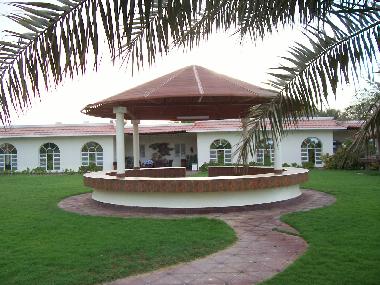 Villa �/en/au Muscat (Masqat)ou appartement ou maison de vacances