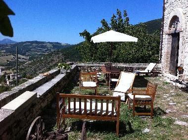 Palais / Chteau /en/au Pievebovigliana (Macerata)ou appartement ou maison de vacances