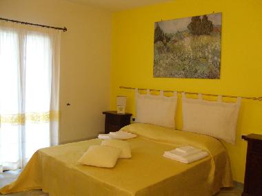 Chambre avec petit djeuner /en/au Tortol (Ogliastra)ou appartement ou maison de vacances