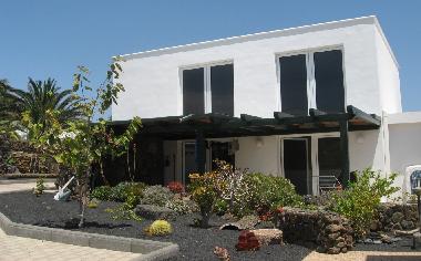 Maison de vacances /en/au Puerto Calero / Macher (Lanzarote)ou appartement ou maison de vacances