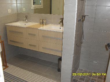 salle de bains location de vacances bonifacio � 300m de la plage
