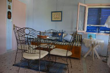 Vue de la salle  manger depuis l