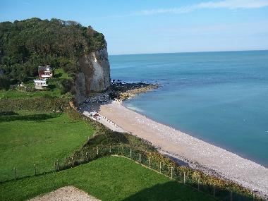La plage de St Pierre en Port a 50m