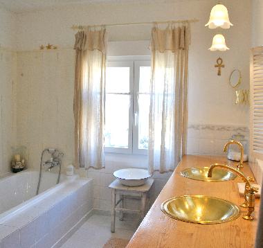 Maison de vacances /en/au Propiac (Drme)ou appartement ou maison de vacances