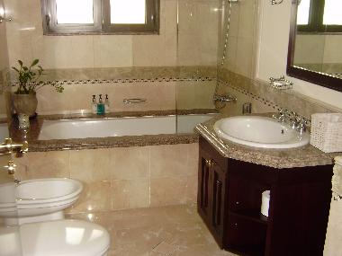 Maison de vacances �/en/au Frond F (Dubayy)ou appartement ou maison de vacances