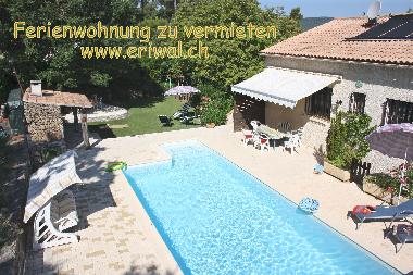 Appartement de vacances �/en/au N�oules (Var)ou appartement ou maison de vacances