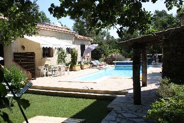 Appartement de vacances �/en/au N�oules (Var)ou appartement ou maison de vacances