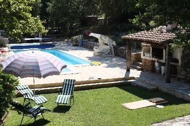 Appartement de vacances �/en/au N�oules (Var)ou appartement ou maison de vacances