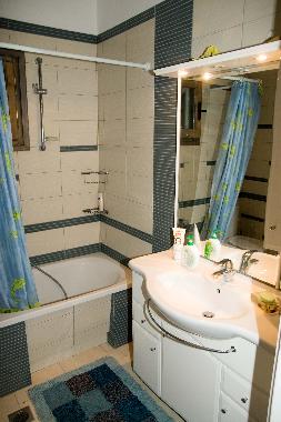 Maison de vacances /en/au Myrties (Dodekanisos)ou appartement ou maison de vacances