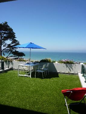 terrasse de 35m2 face � la mer...