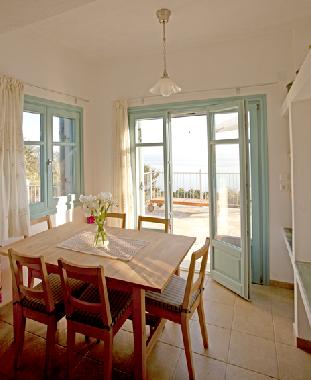 Maison de vacances �/en/au GLOSSA (Magnisia)ou appartement ou maison de vacances