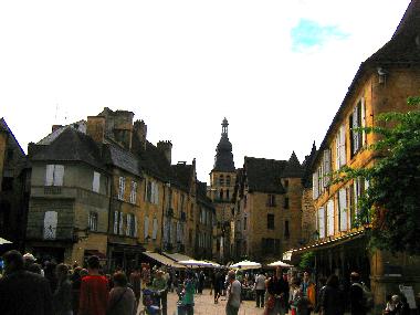 Maison de vacances /en/au Rouffignac St Cernin (Dordogne)ou appartement ou maison de vacances