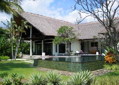 Maison de vacances �/en/au Dencarik (Bali)ou appartement ou maison de vacances