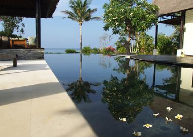 Maison de vacances �/en/au Dencarik (Bali)ou appartement ou maison de vacances