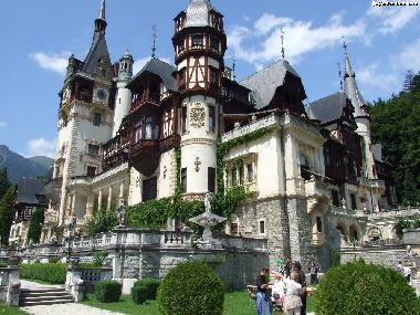 LE CHATEAU PELES