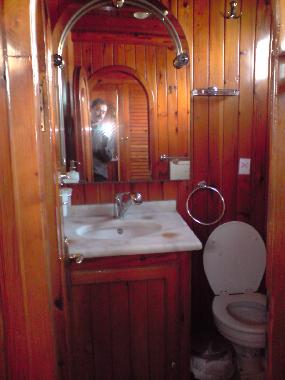 Bateau /en/au barcars (Pyrnes-Orientales)ou appartement ou maison de vacances