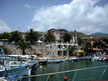 Maison de vacances �/en/au Marina di Camerota (Salerno)ou appartement ou maison de vacances