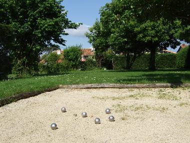 Maison de vacances �/en/au Civray (Vienne)ou appartement ou maison de vacances