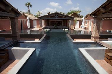 Caravane  �/en/au ramatuelle (Var)ou appartement ou maison de vacances