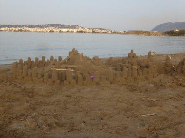 vue de la plage sur la ville de la Cane 