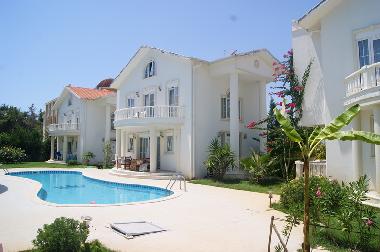 Maison de vacances �/en/au belek (Antalya)ou appartement ou maison de vacances